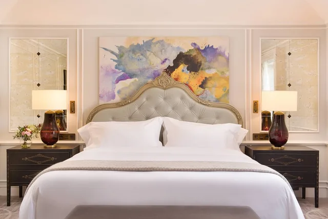 جناح بسريرين منفصلين بإطلالة على النهر بشرفة بغرفة نوم واحدة، Hotel Maria Cristina A Luxury Collection Hotel 2/5