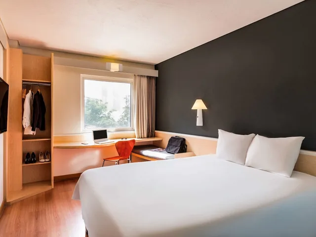 غرفة بسرير مزدوج، Ibis Guadalajara Expo 1/6