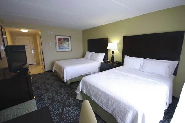 غرفة قياسية بسريرين كوين، Hampton Inn Suites Pensacola Gulf Breeze 1/7