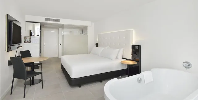 Swim Up, Innside, Premium, Double Bed، INNSiDE by Melia Palma Bosque 2/2