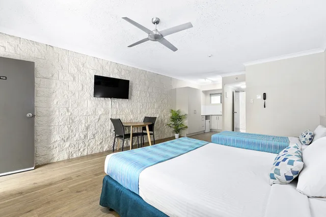 Resort, 1 Queen and 1 Single Bed, No Air Condition، K Gari Beach Resort 2/7