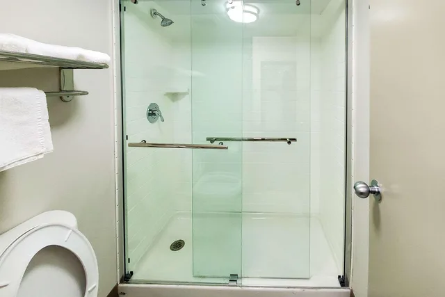 غرفة بسرير كينج، Quality Inn Panama City North 6/6