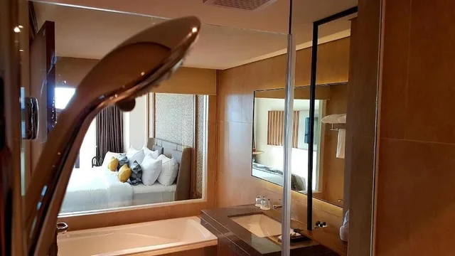 غرفة بريميير بسرير كينج بإطلالة على الجبل، Louis Kienne Resort Senggigi 6/7