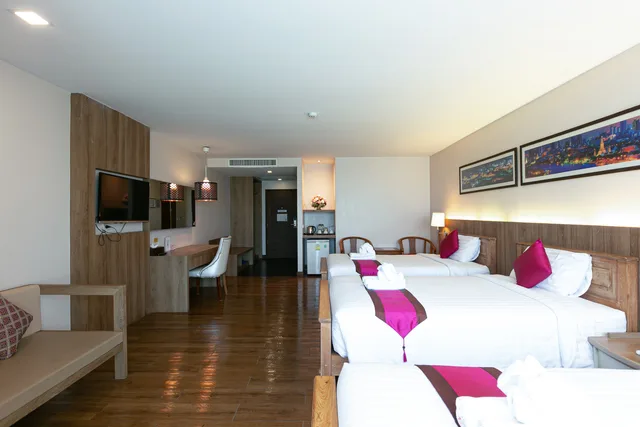 Triple Room, Grand Ratchapruek Hotel 4/9
