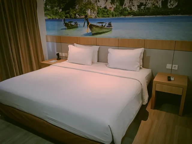 غرفة ديلوكس بسرير مزدوج بشرفة، Kebayoran Park Hotel 1/2