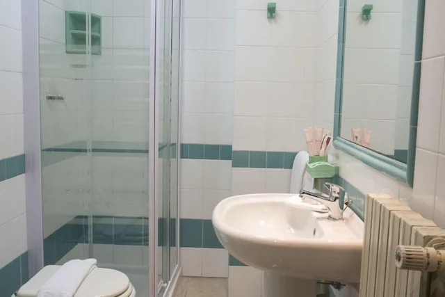 غرفة ثلاثية بسرير كوين وسرير فردي، Hotel Kroma 7/10