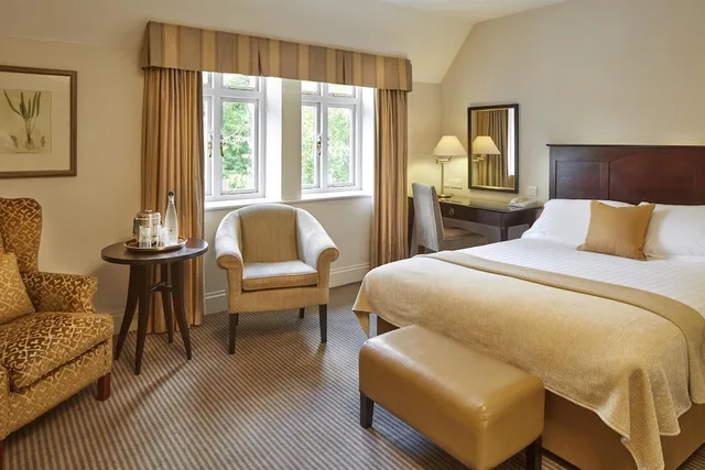 غرفة سوبيريور ديلوكس بسرير مزدوج، Macdonald Frimley Hall Hotel And Spa 2/5
