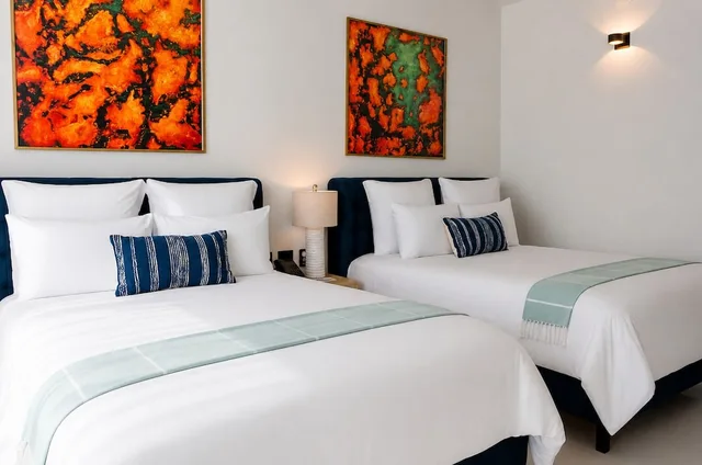 استوديو بسريرين كوين بشرفة، Flamboyan Hotel and Residences 1/3
