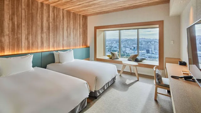 Deluxe, Twin Beds, Night View، HOTEL AlaCOOJU OKINAWA 1/1
