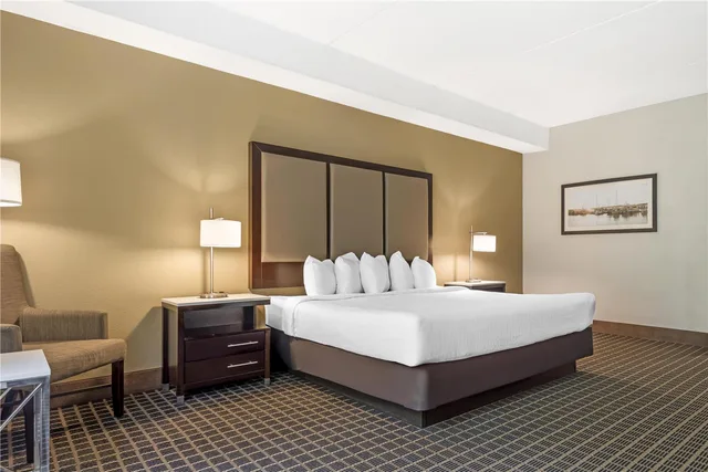 غرفة بسرير كينج لذوي الإعاقة، Wingate by Wyndham North East 3/4