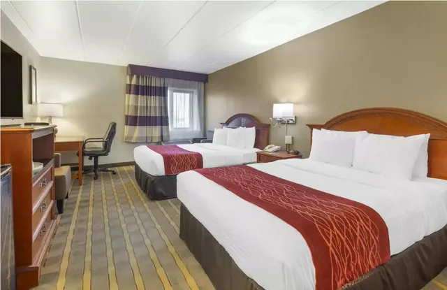 غرفة بسرير مزدوج، Comfort Inn University Center Fairfax VA 4/6