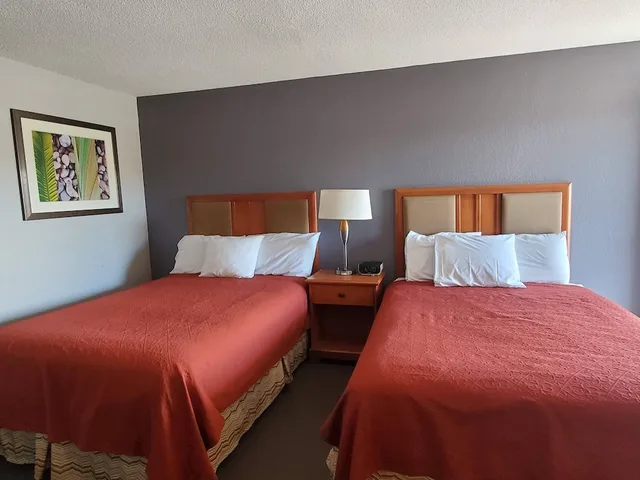 غرفة بسريرين مزدوجين، Americas Best Value Inn Wildersville 1/5