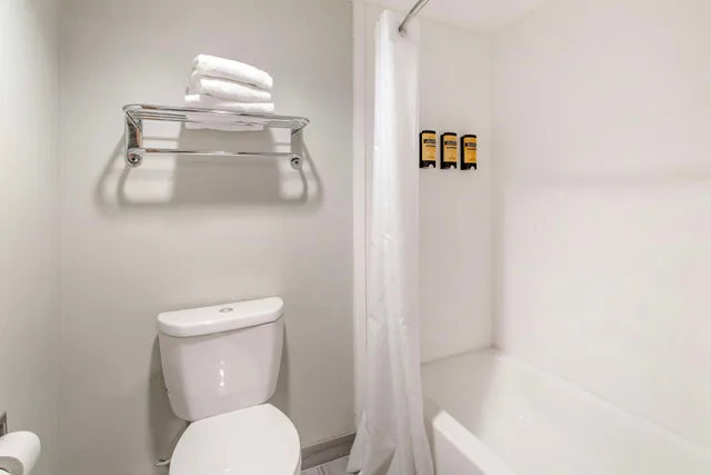 غرفة بسرير كينج، Best Western Plus Knoxville Cedar Bluff 5/5