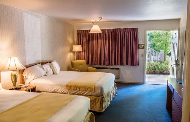 غرفة قياسية بسريرين كوين، Northern Queen Inn 2/6