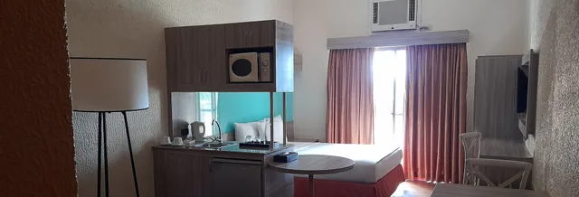 جناح بسرير كوين، Microtel by Wyndham Boracay 3/4