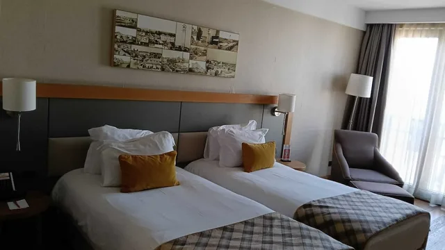 غرفة بسريرين منفصلين، Ramada Adana 1/3