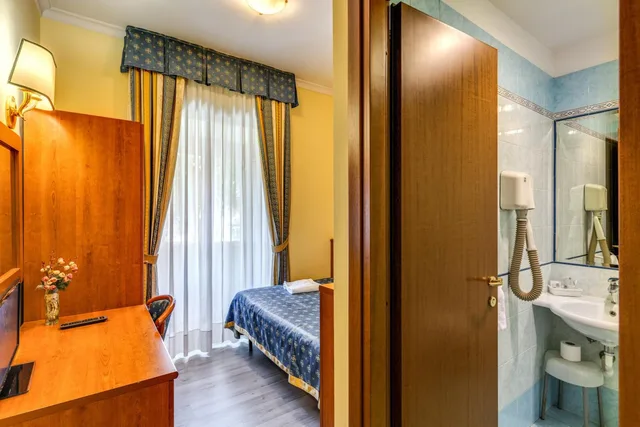 Room, Single, French Bed، Baltic Hotel 9/10