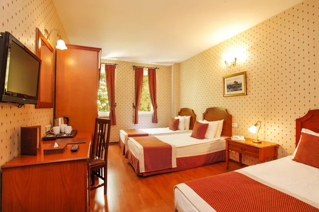 غرفة ثلاثية، Erguvan Hotel 2/5