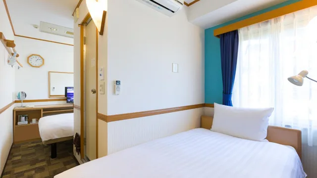 غرفة قياسية بسريرين منفصلين بحوض استحمام، TOYOKO INN YOKOHAMA STADIUM-MAE NO.1 2/7