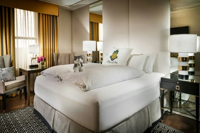 Celebrity, King Bed، Staypineapple An Elegant Hotel Union Square 1/1