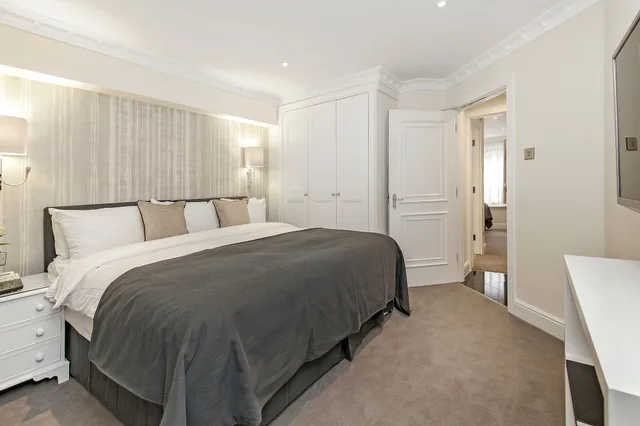 2 Bedrooms, Executive, Apartment, 2 King Beds, Mayfair House 7/10