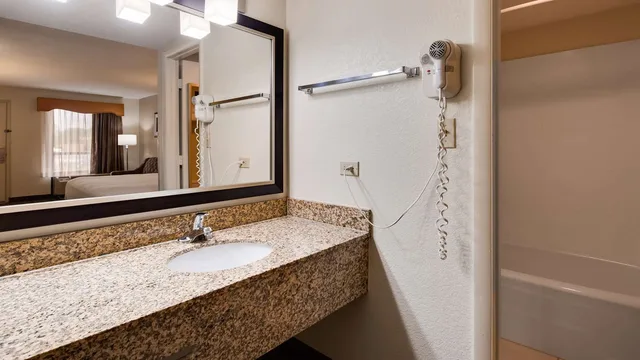 غرفة بسريرين كوين للمدخنين، Best Western Of Murphy 2/2