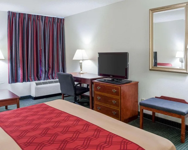 غرفة بسرير كينج لذوي الإعاقة، Econo Lodge Yazoo City 5/5