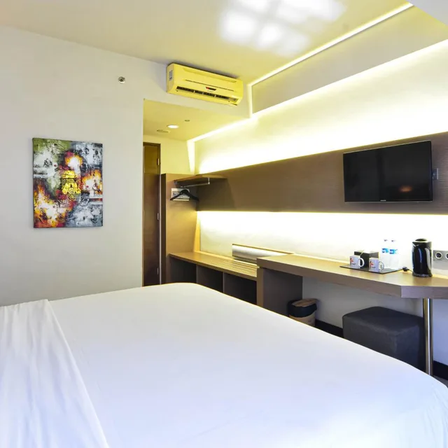 Superior, Double or Twin Bed, Euphoria Hotel 3/7