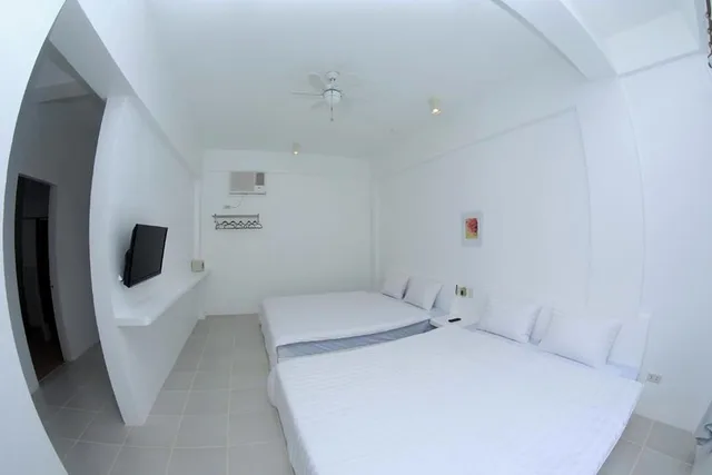 غرفة عائلية بسريرين كينج، Coron Bluewave Hotel 1/5