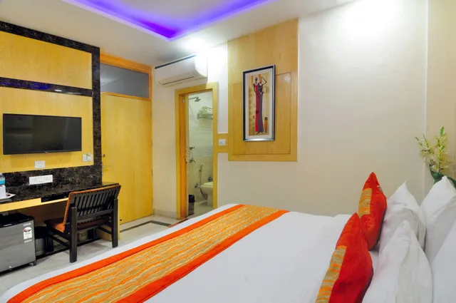 Super, Deluxe, Twin Beds, Check In Room RK Ashram 2/4