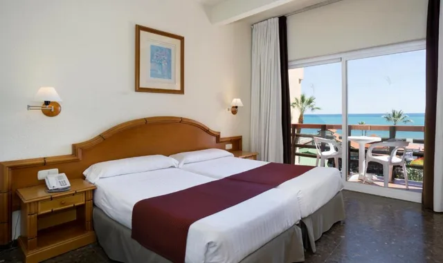 Room, Lateral Side Sea View, MS Tropicana Costa del Sol 2/3