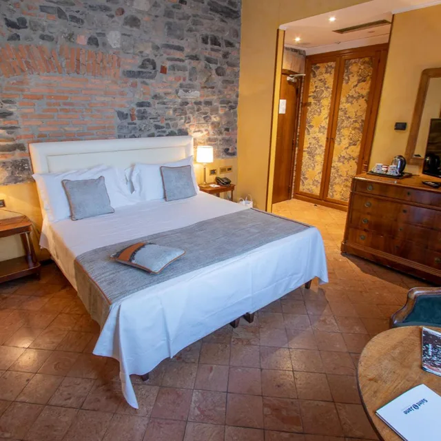 غرفة سوبيريور بسرير مزدوج أو سريرين منفصلين، Albergo Le Due Corti 2/7