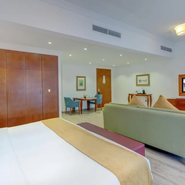 غرفة تنفيذية بسرير مزدوج، Donatello Hotel Al Barsha Dubai 4/9