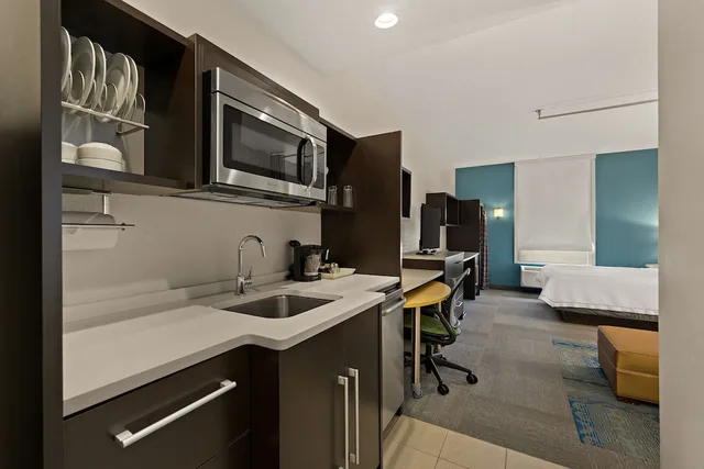 Studio, King Bed, Home2 Suites By Hilton Baytown 10/10
