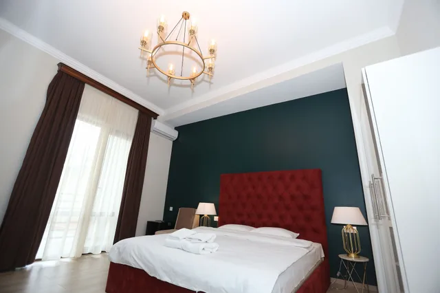 جناح سوبيريور بسرير كينج مع أريكة، Atskuri 60 Boutique Hotel 1/5