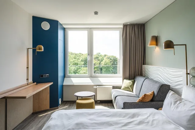 Deluxe, King Bed, Lateral Side Sea View، a-ja Warnemuende. Das Resort 1/7