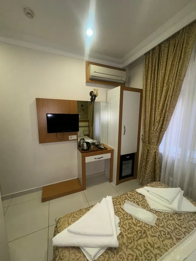 غرفة اقتصادية في الطابق الأرضي، Raimond Hotel 1/3