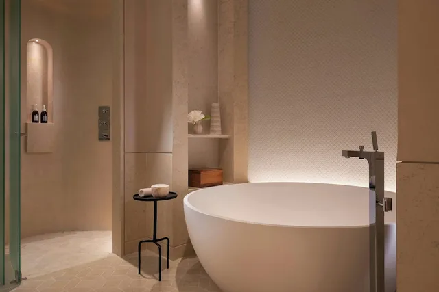 جناح بسرير كينج بشرفة بغرفة نوم واحدة، St Regis Mardavall Mallorca Resort 7/9