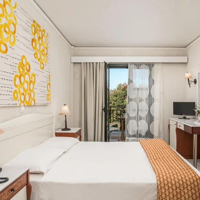 غرفة قياسية بسرير مزدوج، Hydrele Beach 2/8