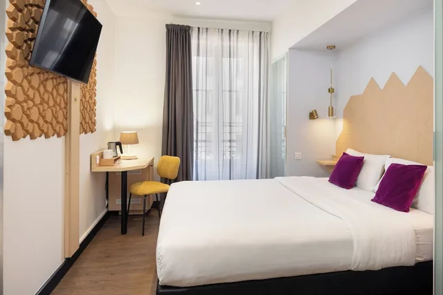 غرفة سوبيريور بسريرين منفصلين أو سرير مزدوج، Hotel Florence Nice 5/10