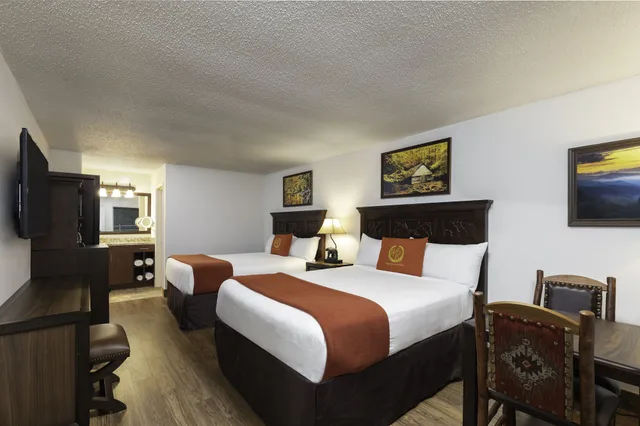 غرفة تقليدية بسريرين كوين، Westgate Branson Woods Resort 2/3