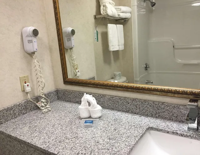Room, 2 Queen Beds, Best Western Milton 6/6