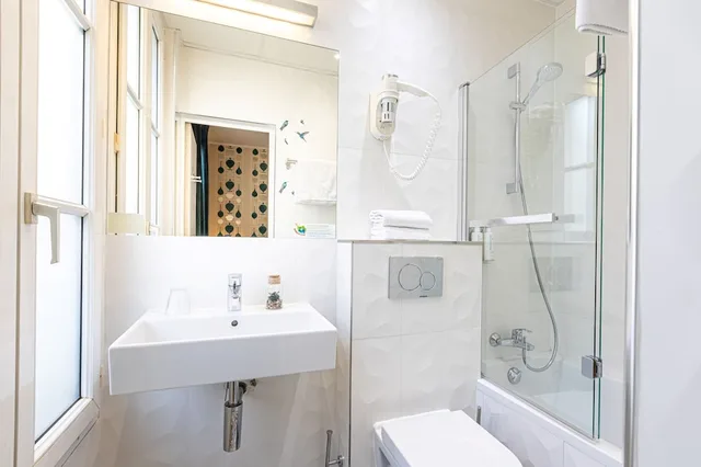 استوديو بسريرين منفصلين بمطبخ صغير، Hotel Romance Malesherbes By Patrick Hayat Formerly Romance Malesherbes 8/10