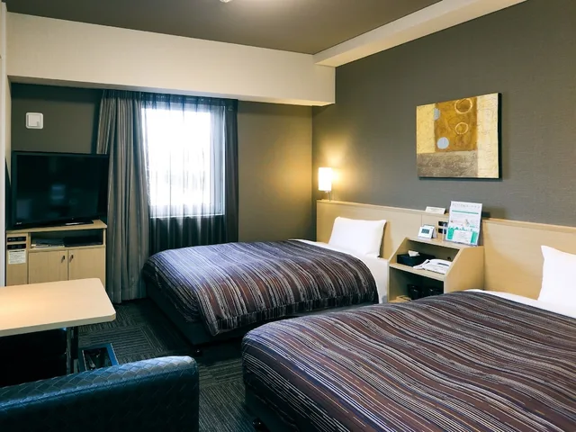 غرفة قياسية بسريرين منفصلين، Hotel Route Inn Shimizu Inter 1/5