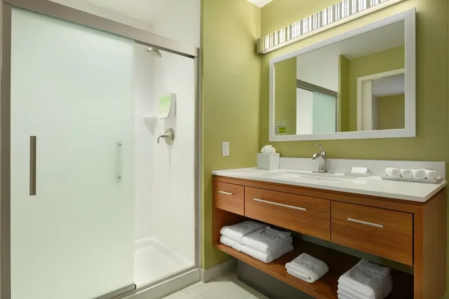 استوديو بسريرين كوين لذوي الإعاقة، Home2 Suites By Hilton Minneapolis Bloomington 1/1
