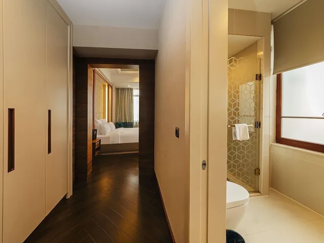 Junior Suite, King Bed, Mercure Istanbul Sirkeci 6/8