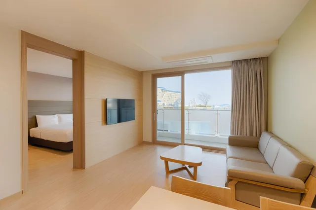 Resort, Suite, 3 Futon Beds، Sol Beach Samcheok 1/1