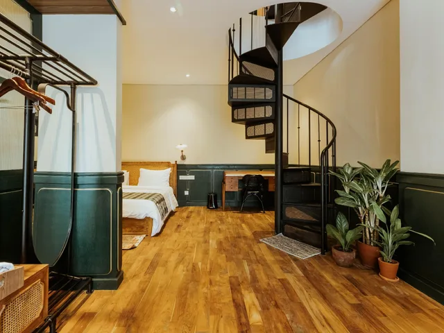 Loft, King Bed, Xl، Stevie G Hotel 2/2