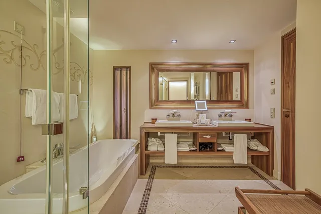 Spa, Superior, Queen Bed, WALD AND SCHLOSSHOTEL FRIEDRICHSRUHE 3/3