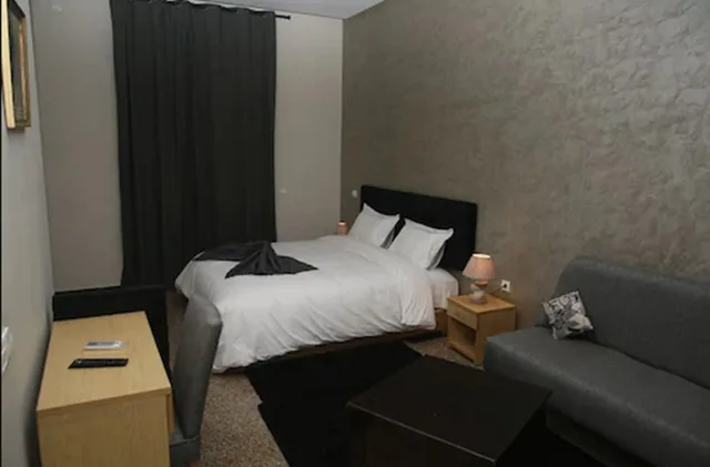 جناح، Hotel Point du Jour 5/6